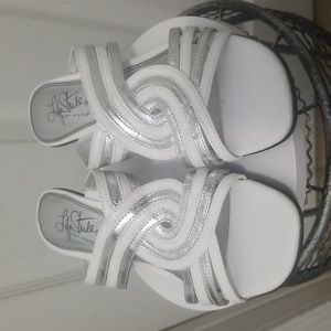 Life Stride Soft System Slides Size 7.5 NWOT